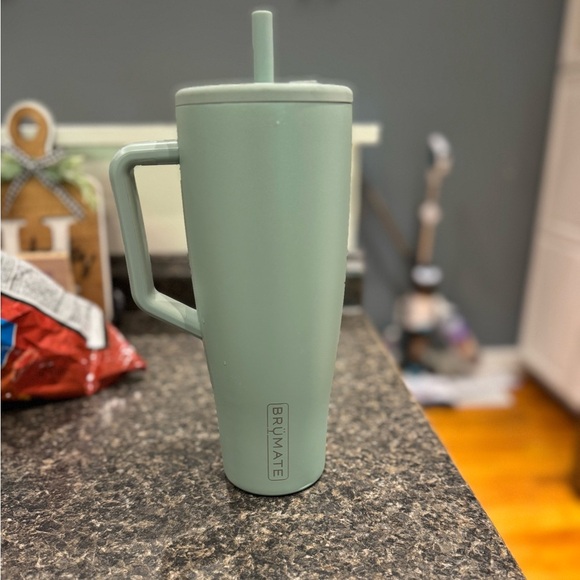 BrüMate Sage Tumbler with Handle - Picture 5 of 5